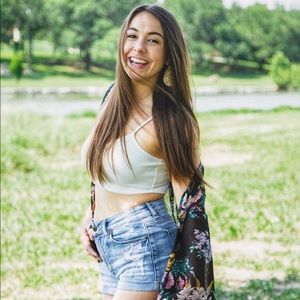 Meet your Posher, Andrea